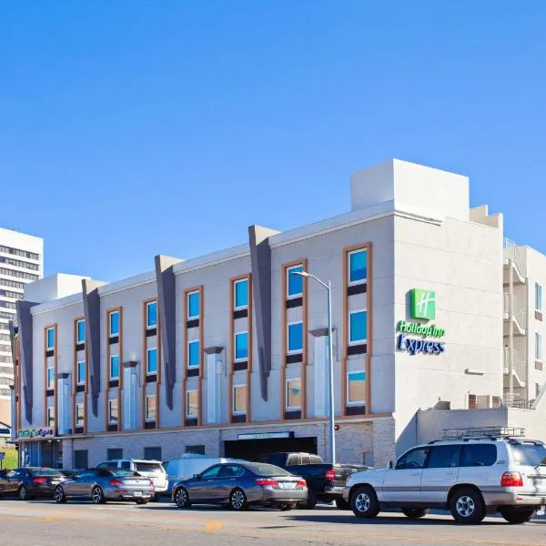 Holiday Inn Express West Los Angeles by IHG