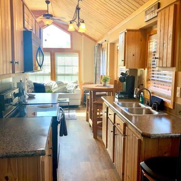 The Armadillo Cabin - Cabins At Rim Rock