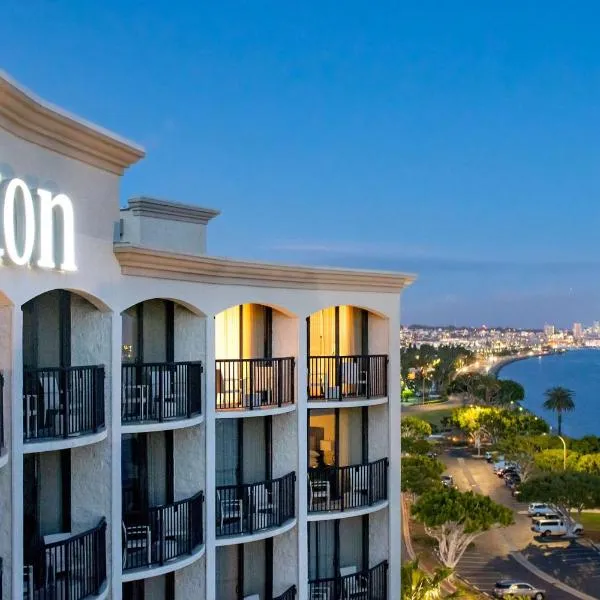 Hilton San Diego Airport/Harbor Island