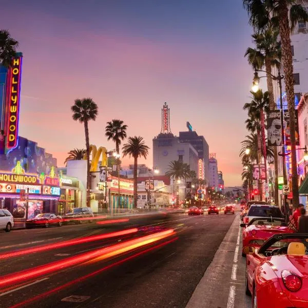 Los Angeles Premium City Suites with Free Parking