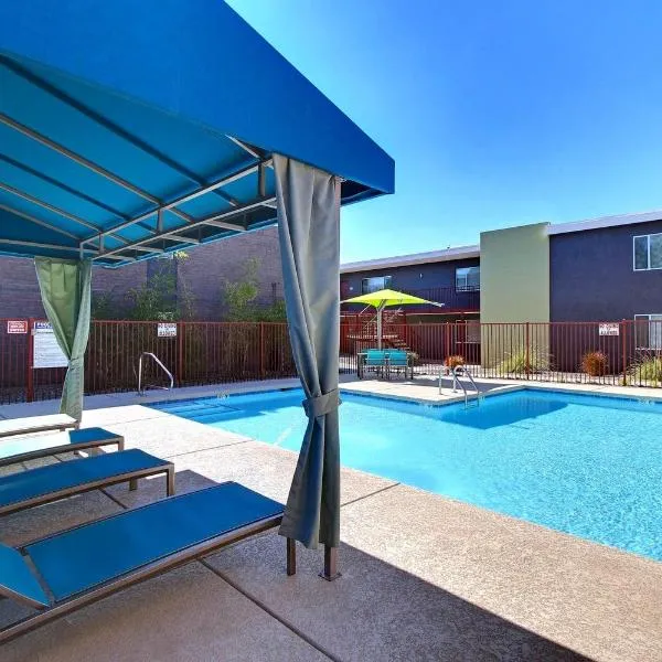 2 Bed 1 Bath Quiet Apartment Central Location in Phoenix