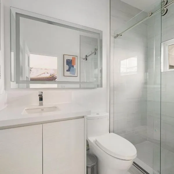 Pacific Coast Suites - Oceanfront Living