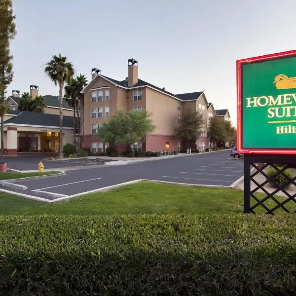 Homewood Suites by Hilton Phoenix-Biltmore
